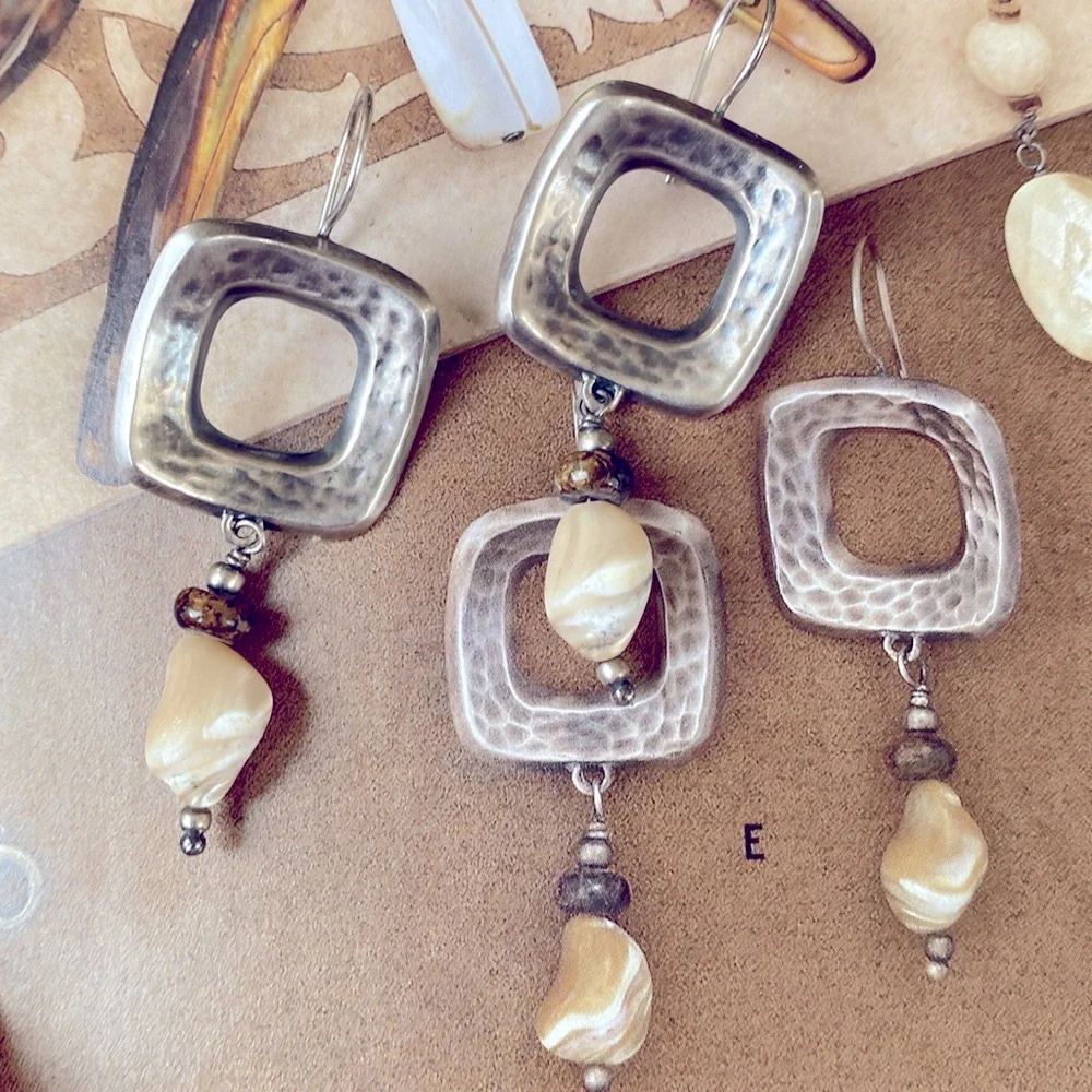 Silpada Elegant Silver and Cream Dangle Earrings W1518 - Picture 8 of 8